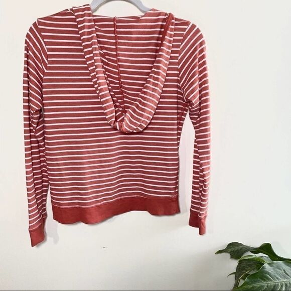 T. LA Anthropologie striped lightweight pullover - Picture 5 of 6